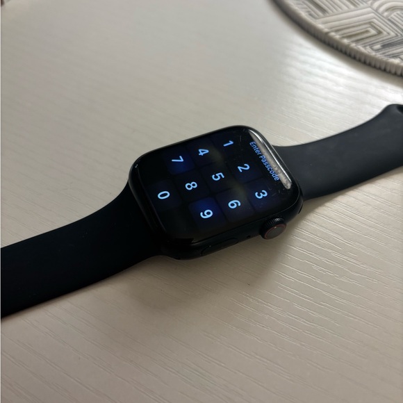 Apple Watch Series 8 + GPS 45mm Aluminum Case with Original Band and Charger - Picture 7 of 16